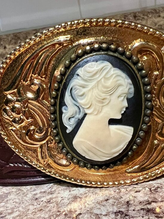 *NEW* FAITHFUL Premium leather belt, Embossed floral design, Golden cameo, Small main image 8